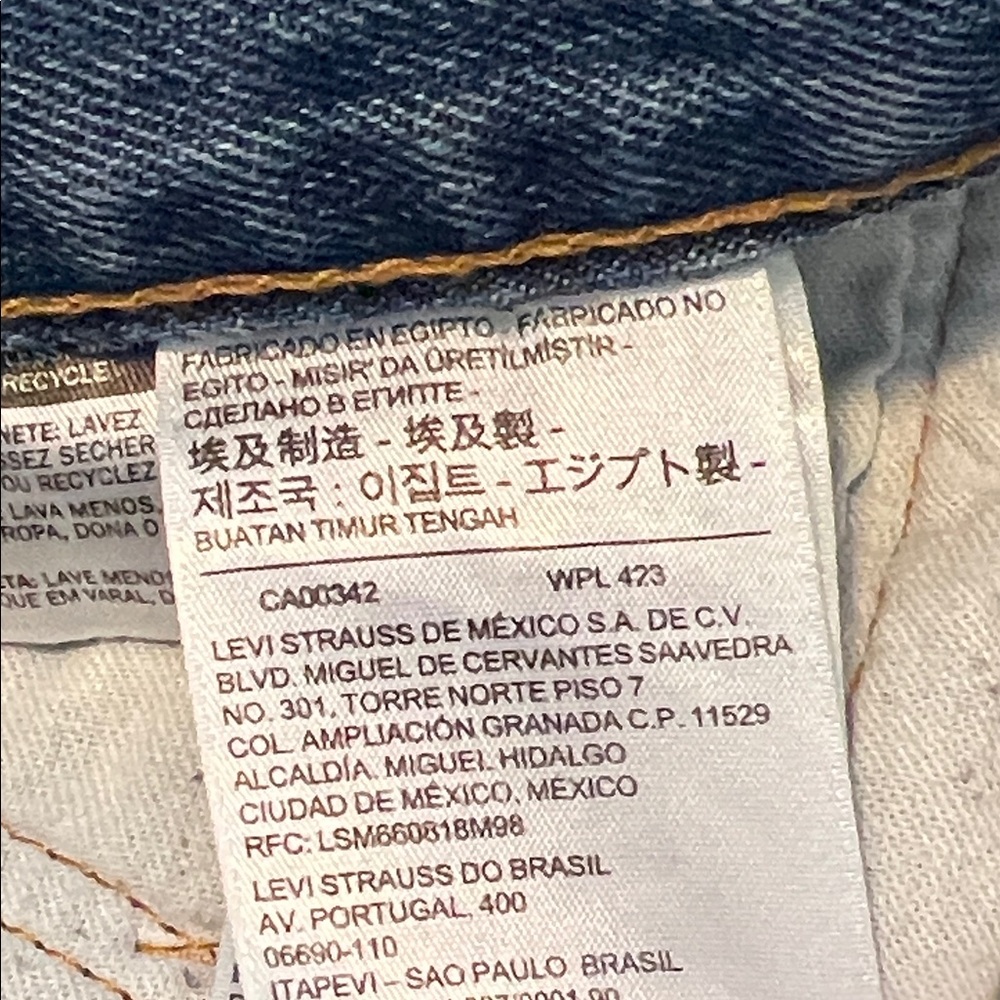 Levi's Classic Straight Denim Jeans - Picture 13 of 14